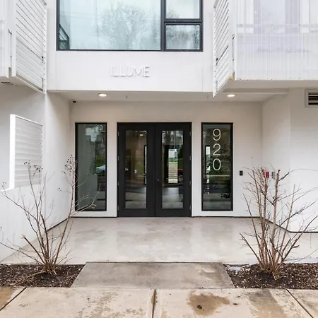 Illume New Modern Downtown Views With A Pool
