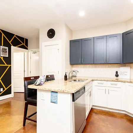 Holiday home Cashville Near Music Row Private Balcony *