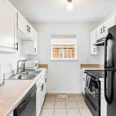 Perfect Sleep 20 Downtown 10 Queen Beds * Nashville