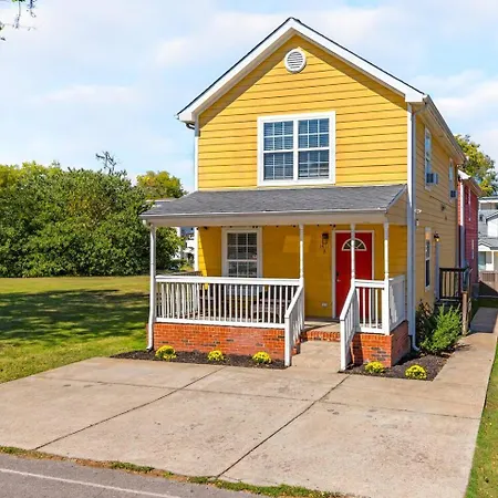 Holiday home Perfect Sleep 20 Downtown 10 Queen Beds *