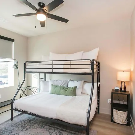 Chic 2br With Loft In East Nash Sleeps 6 Apartment *