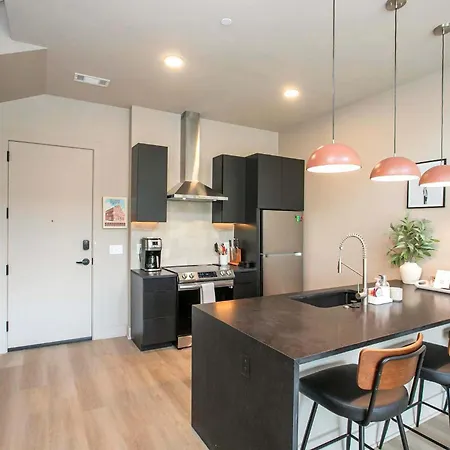 Apartment Chic 2br With Loft In East Nash Sleeps 6 *
