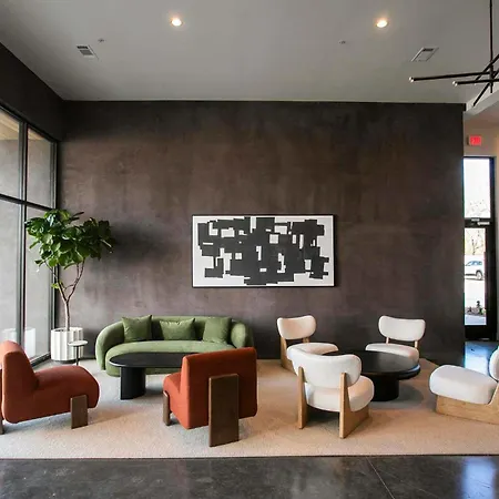 Chic 2br With Loft In East Nash Sleeps 6