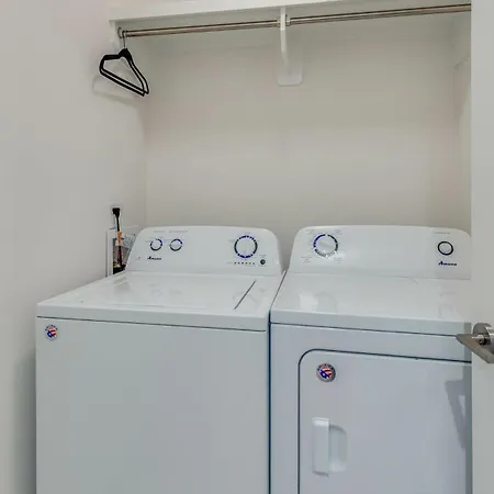 Belmont Music Row 4 Bed, Rooftop, 10 Minutes To Dt, 24 Hour Hospitality Team, Perfect For Groups, 7 Miles To Airport