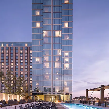 Omni Hotel 4*