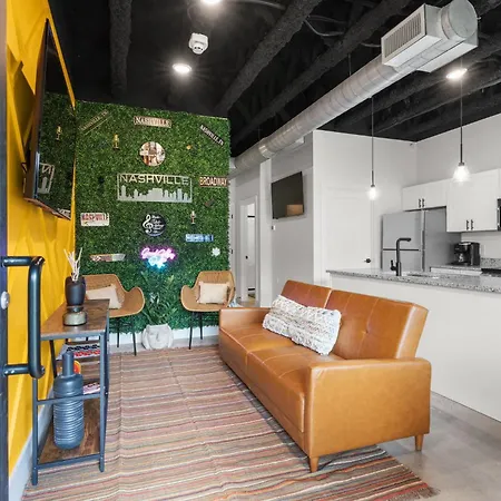 Apartment Cozy Urban Escape