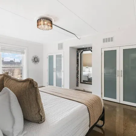 Holiday home Pool, Walk Restaurants Bars On Famous Music Row *