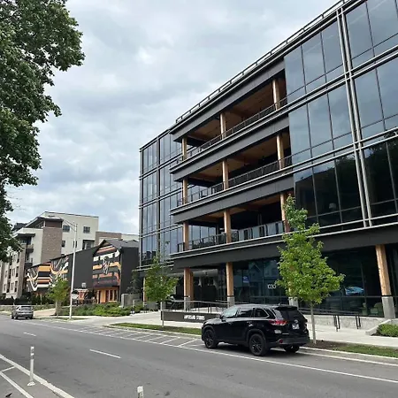Holiday home Pool, Walk Restaurants Bars On Famous Music Row *