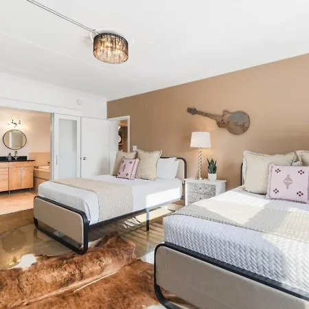 Holiday home Pool, Walk Restaurants Bars On Famous Music Row