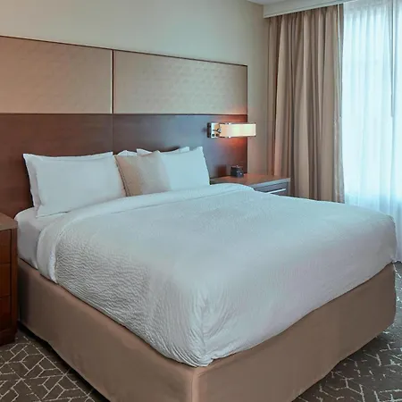By Marriott Downtown/convention Center Hotel