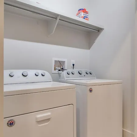 Comfy East For 10 Holiday home Nashville