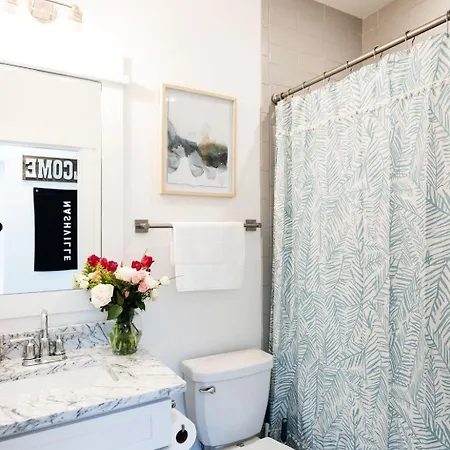 Luxe Hillsboro Village Homes For 24 With 4 Patios, Rooftops And Garage Parking, Gourmet Kitchens And Smart Tvs, Walk To Vanderbilt, Pancake Pantry And Fido, 24hr Hospitality, 10 Min To Broadway And The Parthenon Nashville