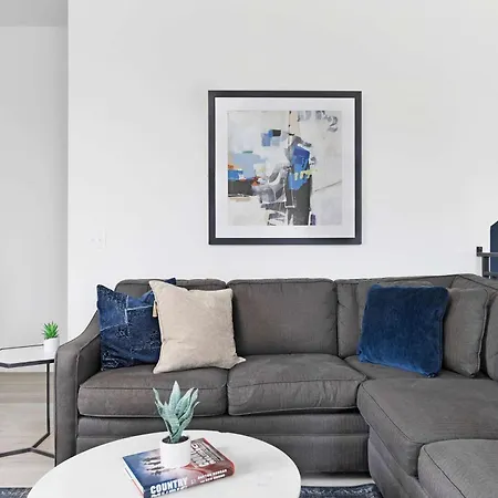 The Iris - Walk To Dining And Nightlife Rooftop! Holiday home Nashville