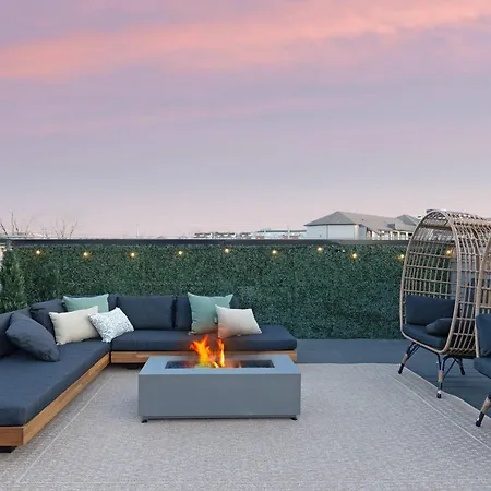 The Camellia - Rooftop Patio & Dog Friendly! * Nashville