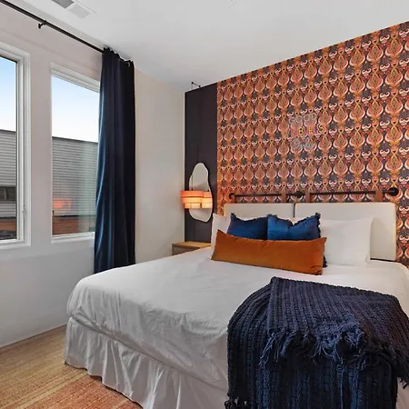 Holiday home The Aster - Rooftop Patio 2 Miles To Broadway