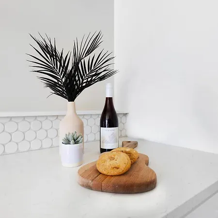 Holiday home The Camellia - Rooftop Patio & Dog Friendly! *