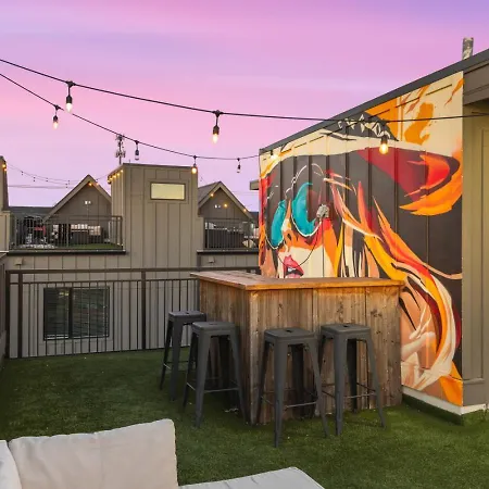 24k Escape - Rooftop Oasis, 3 Miles To Broadway! Holiday home Nashville