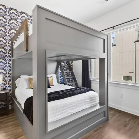 24k Escape - Rooftop Oasis, 3 Miles To Broadway! Holiday home Nashville