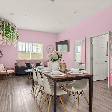 4br Condo, Sleeps 13 Near Broadway Apartment