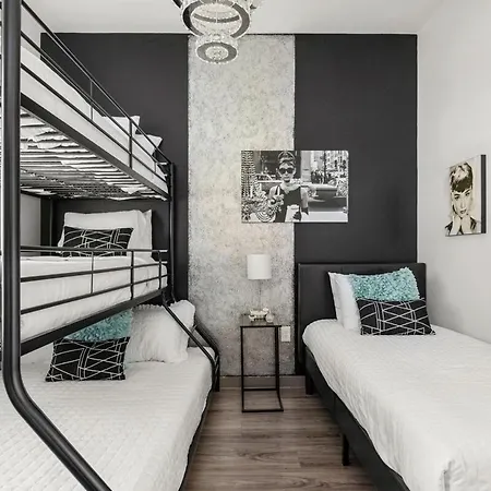 4br Condo, Sleeps 13 Near Broadway Apartment