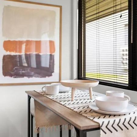 Apartment Cozy Urban Escape *