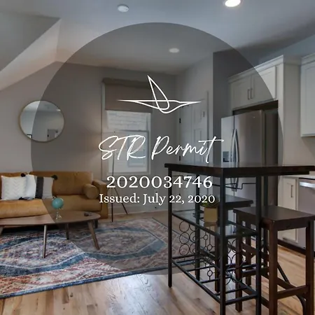 Modern East Townhome & Garage Holiday home Nashville