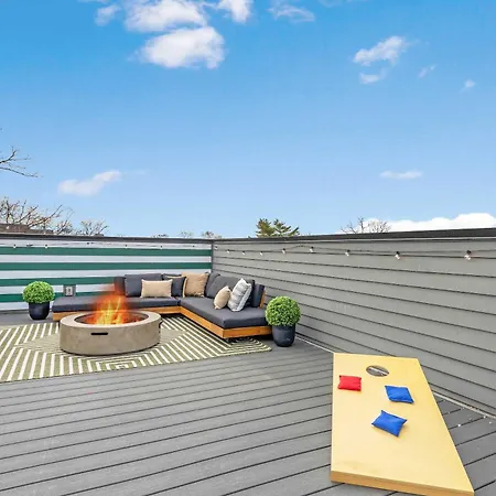 Holiday home The Daylily Rooftop Patio, Steps To Dining Nashville