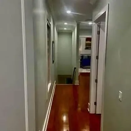 Downtown Luxury, Sleeps 6 At Downtown Nashville