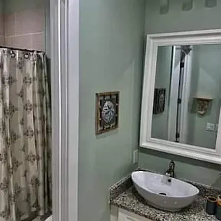 Downtown Luxury, Sleeps 6 At Downtown Nashville