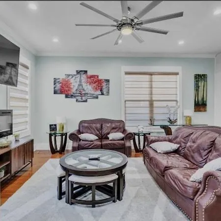 Downtown Luxury, Sleeps 6 At Downtown * Nashville