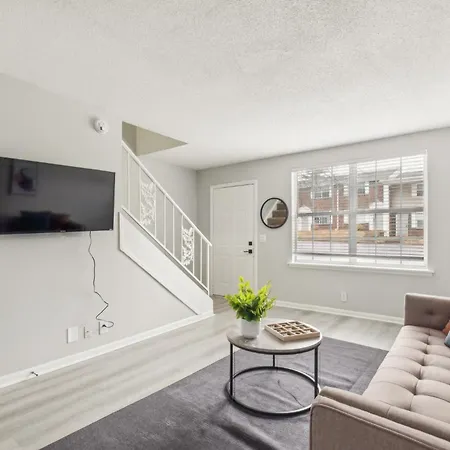 Brentwood U5 I Cozy & Comfy I 2bd I Free Parking