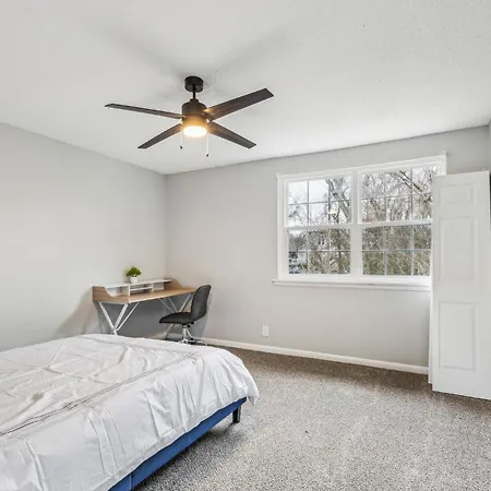 Brentwood U9 I Cozy & Comfy I 2bd I Free Parking