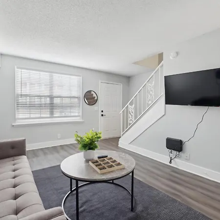 Brentwood U4 I Cozy & Comfy I 2bd I Free Parking Apartment