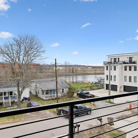 Holiday home Upscale Multi-level Rooftop & Game Fun Nashville