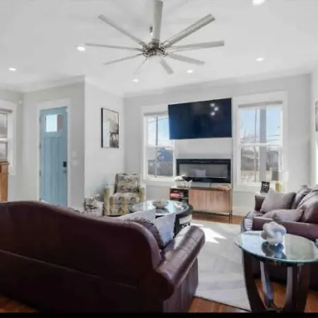 Downtown Luxury Sleeps 9 At Music Apartment Nashville