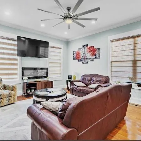 Apartment Downtown Luxury Sleeps 9 At Music Nashville