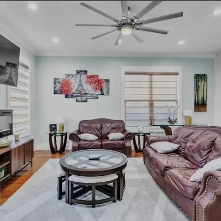 Downtown Luxury Sleeps 9 At Music *