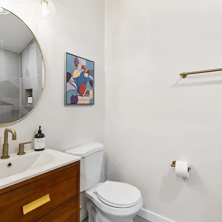 Mid-century Modern Near Restaurants, Coffee And Bars Holiday home Nashville