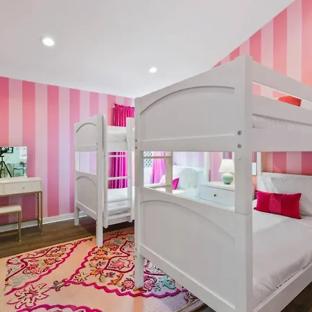 Holiday home Barbie Dream - Near Restaurants, Coffee And Bar *