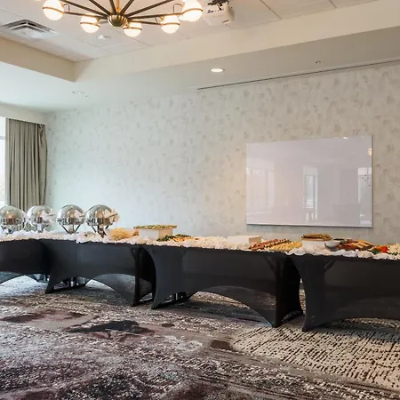 Hotel By Marriott Metro Center Nashville