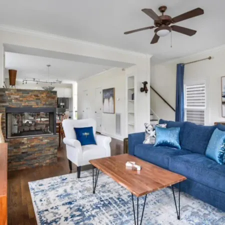 The Magnolia House * Nashville