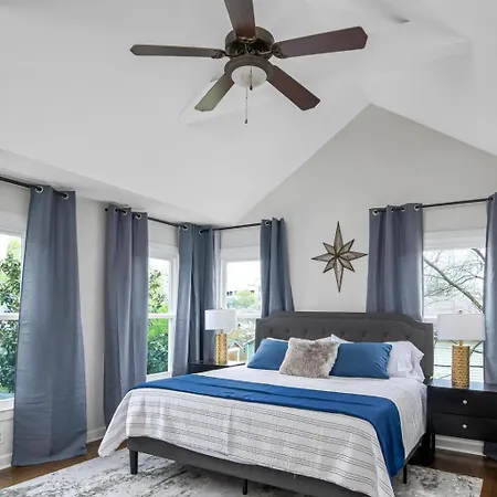 The Magnolia House * Nashville