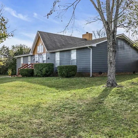 Holiday home 8 Beds! Spacious Abode Ideal For Larger Groups! Nashville