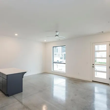 415 Merritt *