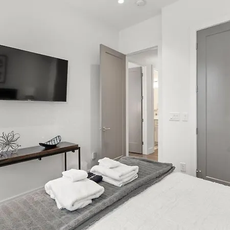Holiday home Always A Guest Favorite! Luxe With Huge Rooftop And 7 Beds Nashville