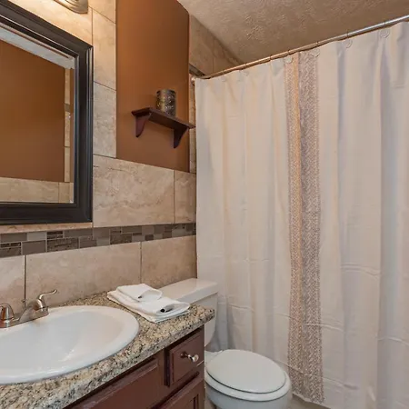 Looby Location- Charming 3br 10 Min To Downtown * Nashville