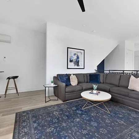 Holiday home The Trillium & The Iris - 2 Homes 6 Bedrooms