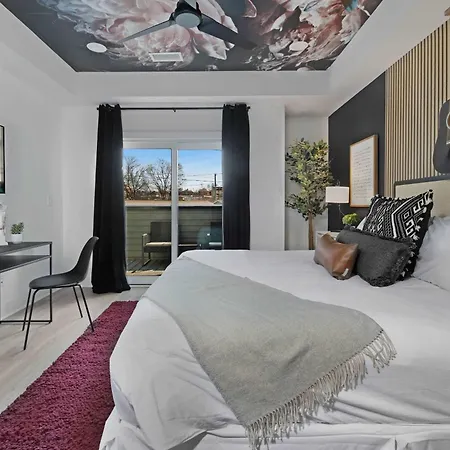 The Trillium & The Iris - 2 Homes 6 Bedrooms
