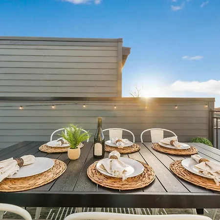 Holiday home The Azalea & The Sunflower - Two Four Bedroom Homes