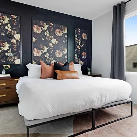 The Camellia & The Bluestem - Two Four Bedroom Homes Holiday home